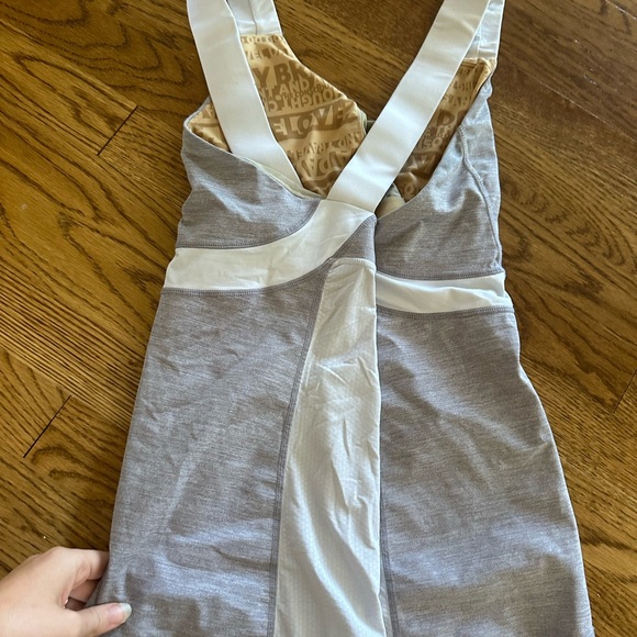 Lululemon top size 6 - Picture 4 of 5